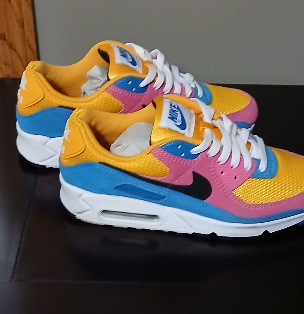 Nike Men Colorful Sneakers - Picture 5 of 5